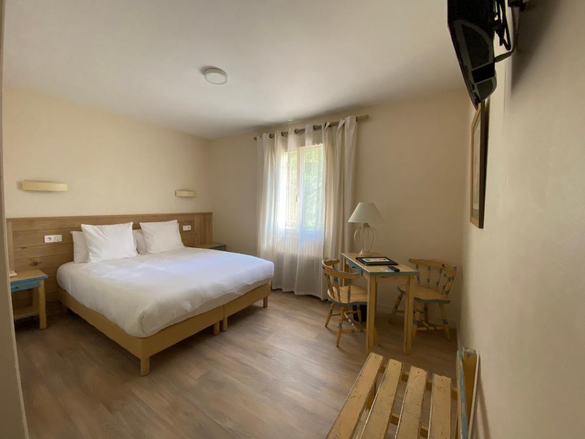 Hotel Des Roches - Climatisation Les Eyzies Ngoại thất bức ảnh